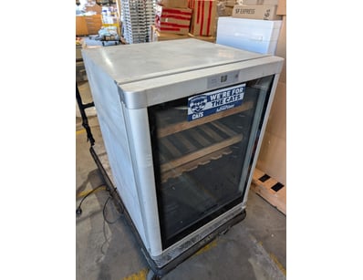 Smeg SWR-139 wine cooler in white finish. Features...