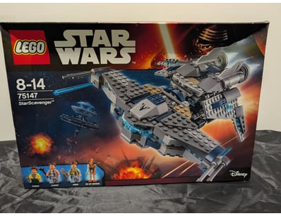 **UNRESERVED** LIFETIME COLLECTION OF LEGO PART... - Lot 368