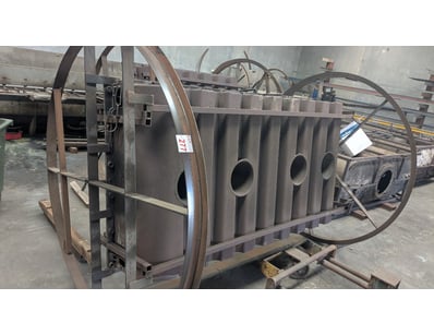 Mostly UNRESERVED POLY TANKs Manufacturer CLOSU... - Lot 277