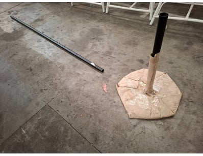 Patio Canopy, base and pole (no shade section)

...