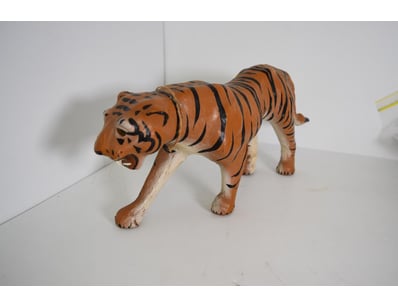 Antique, Vintage & Rugs (A1001) - Lot 1002