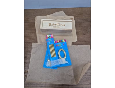 Lot of birthday supplies.

Sold as lot

