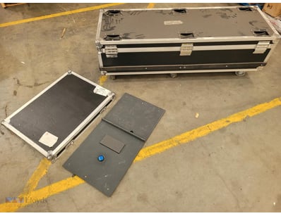 Travel Case

Description: Portable road travel c...