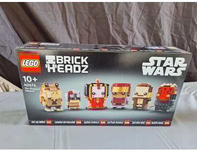 **UNRESERVED** LIFETIME COLLECTION OF LEGO PART... - Lot 148