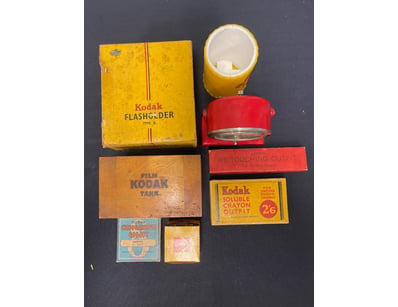 VINTAGE KODAK PHOTOGRAPHY EQUIPMENT COLLECTION - F...