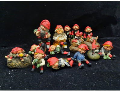 Antiques, Vintage & Interior Treasures (A1008) - Lot 224