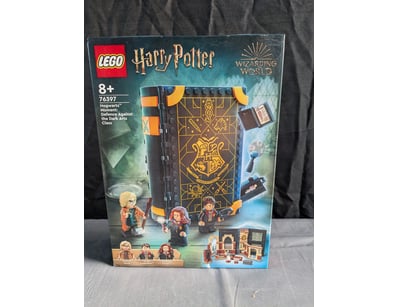 **UNRESERVED** LIFETIME COLLECTION OF LEGO PART... - Lot 231