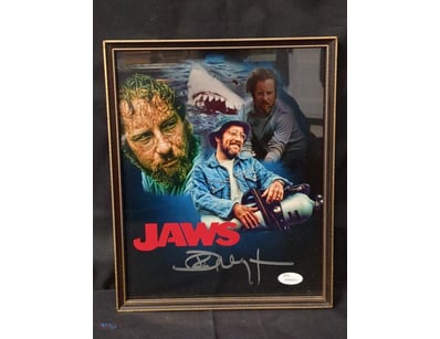 AUTOGRAPHED PHOTOGRAPH OF RICHARD DREYFUSS.

Item ...