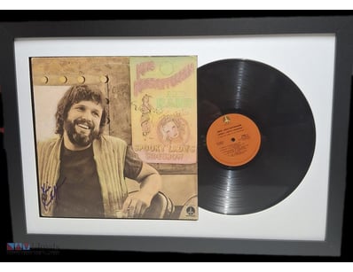 KRIS KRISTOFFERSON SIGNED AND FRAMED LP

 Kris Kri...