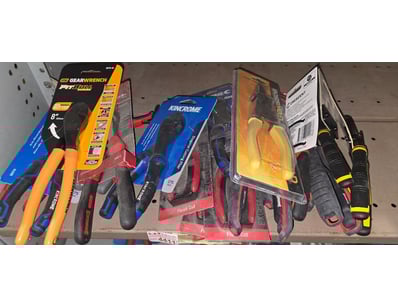 Distribution Business Equipment Liquidation (ON... - Lot 365