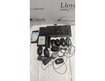 UNRESERVED Airport - Lost Property (A980) - Lot 668
