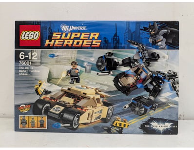 LEGO DC Universe Super Heroes set 76001 "The Bat v...