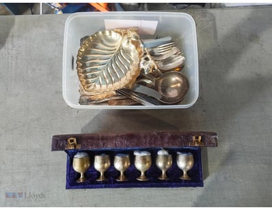 VINTAGE SILVER-PLATED FLATWARE AND SERVING SET COL...