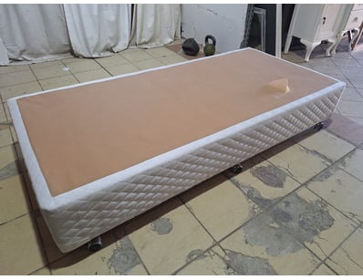 Bed Base, Natural Finish 

Dimensions H:36cm W:187...