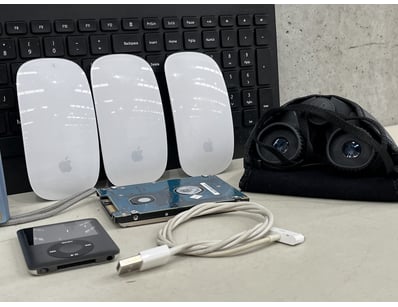 Assorted electronics and accessories, includes app...