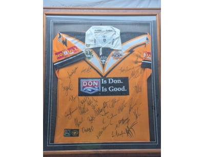 Mancave & Memorabilia (A988) - Lot 221