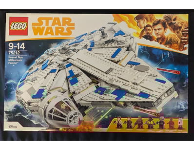 **UNRESERVED** LIFETIME COLLECTION OF LEGO PART... - Lot 285