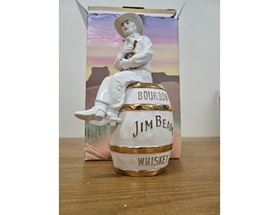 Mancave & Memorabilia (A1007) - Lot 384