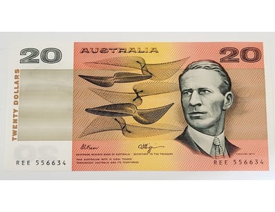 Coins, Banknotes & Bullion (A1004) - Lot 693