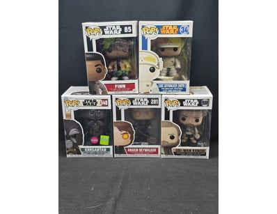 STAR WARS FUNKO POP VINYL FIGURES COLLECTION - FIV...