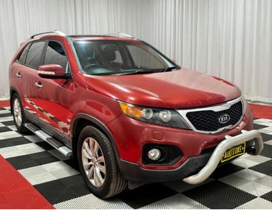 <b>2012 Kia Sorento XM - Red - All Wheel Drive - 2...