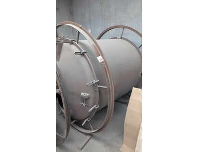 Mostly UNRESERVED POLY TANKs Manufacturer CLOSU... - Lot 264