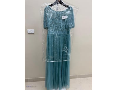 TEAL TULLE EVENING GOWN WITH EMBELLISHED BODICE

I...
