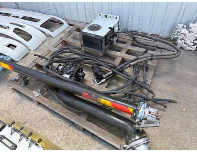 UNRESERVED Heavy Vehicle Mechanic Business Closu... - Lot 20