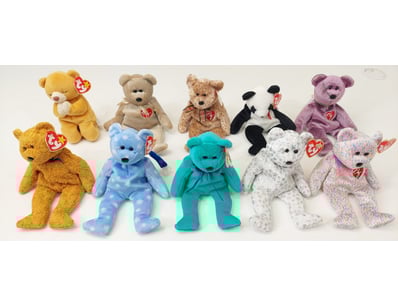 The Curio Collection (A979) - Lot 8226