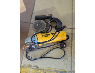 Angle grinder, Super Works, 115mm, in original box...