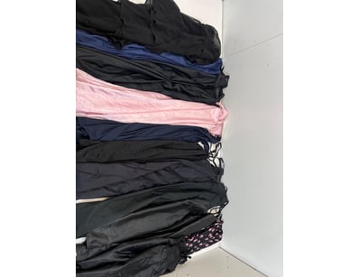 Entire Vintage Clothing Store Liquidation (ON11... - Lot 261