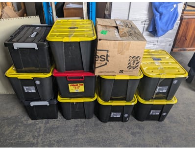 Homewares, 11 boxes including Royal Doulton fine b...