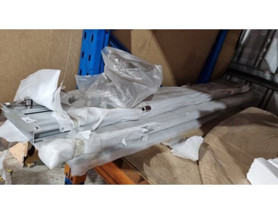 MOSTLY UNRESERVED 4x4 WORKSHOP BUSINESS CLOSURE... - Lot 142