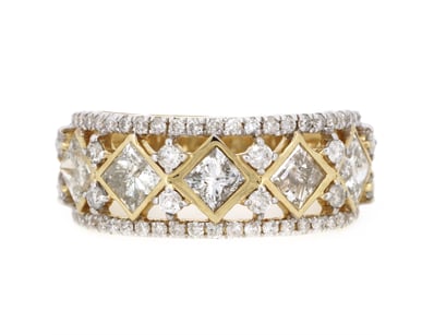 14K YELLOW GOLD AND DIAMOND, DECORATIVE BAND RING....