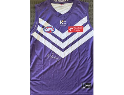 MATTHEW PAVLICH SIGNED DOCKERS GUERNSEY

A Dockers...