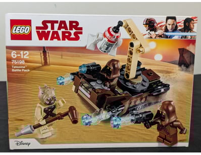 **UNRESERVED** COOKIE'S LIFETIME COLLECTION OF ... - Lot 623