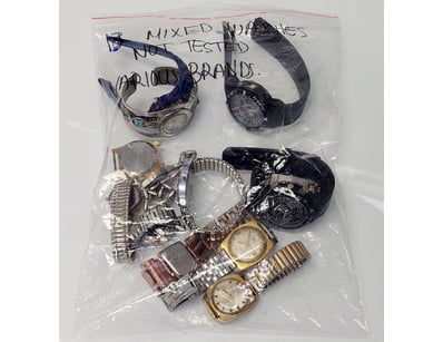 MIXED VINTAGE WATCHES - VARIOUS BRANDS UNTESTED LO...
