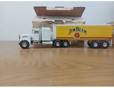 Mancave & Memorabilia (A1007) - Lot 467
