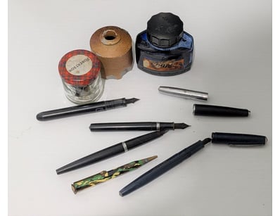 Antiques, Vintage & Interior Treasures (A999) - Lot 557