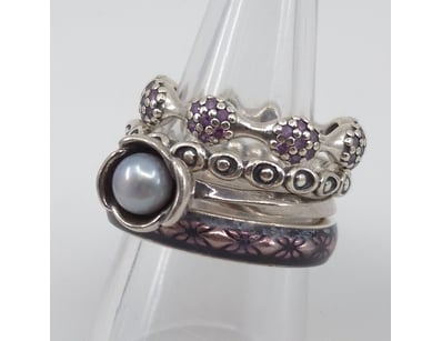 Thrift Shop (A976) - Lot 1051