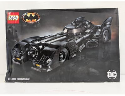 LEGO DC Batman 1989 Batmobile Set 76139. This is a...