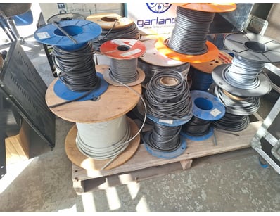 Mostly UNRESERVED Ex-Hire Stage Lighting, PA & ... - Lot 125