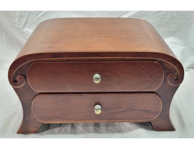 Antiques, Vintage & Interior Treasures (A998) - Lot 2075