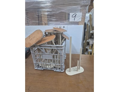 Lot of papertowel stands.

Sold as lot

