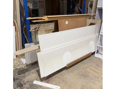 Assorted lot comprising white painted MDF or compo...