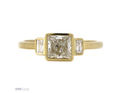 14K YELLOW GOLD AND DIAMOND, TRILOGY RING.      

...