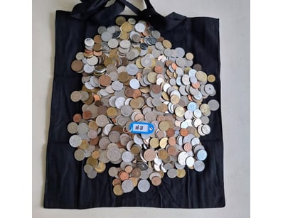 Banknotes & Coins (A985) - Lot 4007