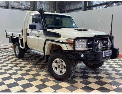 Passenger, Luxury & Commercial Vehicles Auction - Lot 205