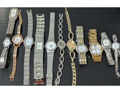 Affordable Watch Market (A980) - Lot 6950