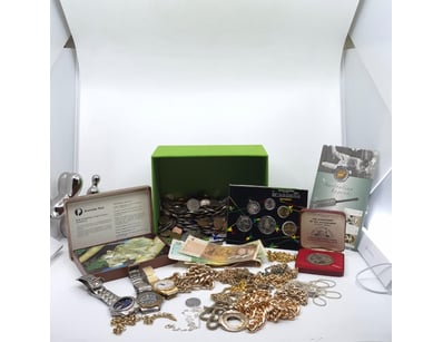 The Curio Collection (A981) - Lot 800